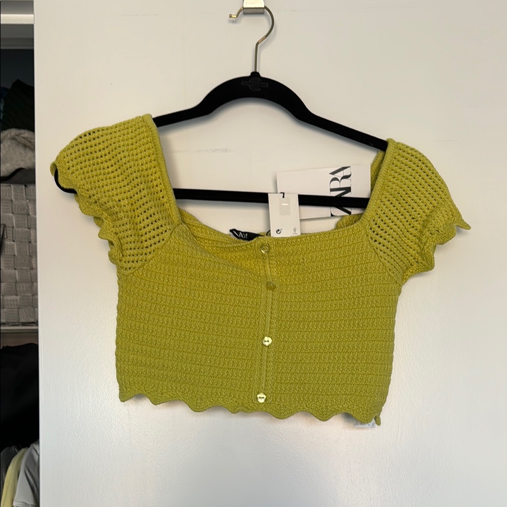 Zara Women's Green Cropped Knit Top